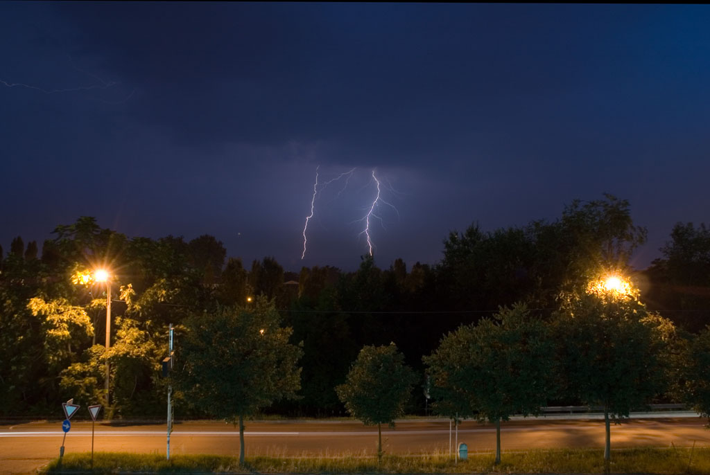 Fulmini e saette 2 nn crop