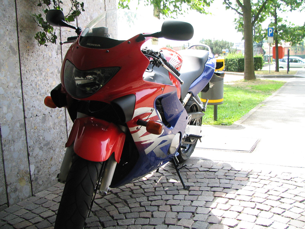 CBR 600