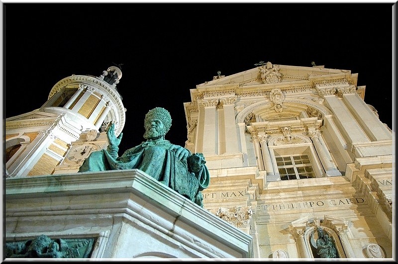 Una Prospettiva Della Basilica