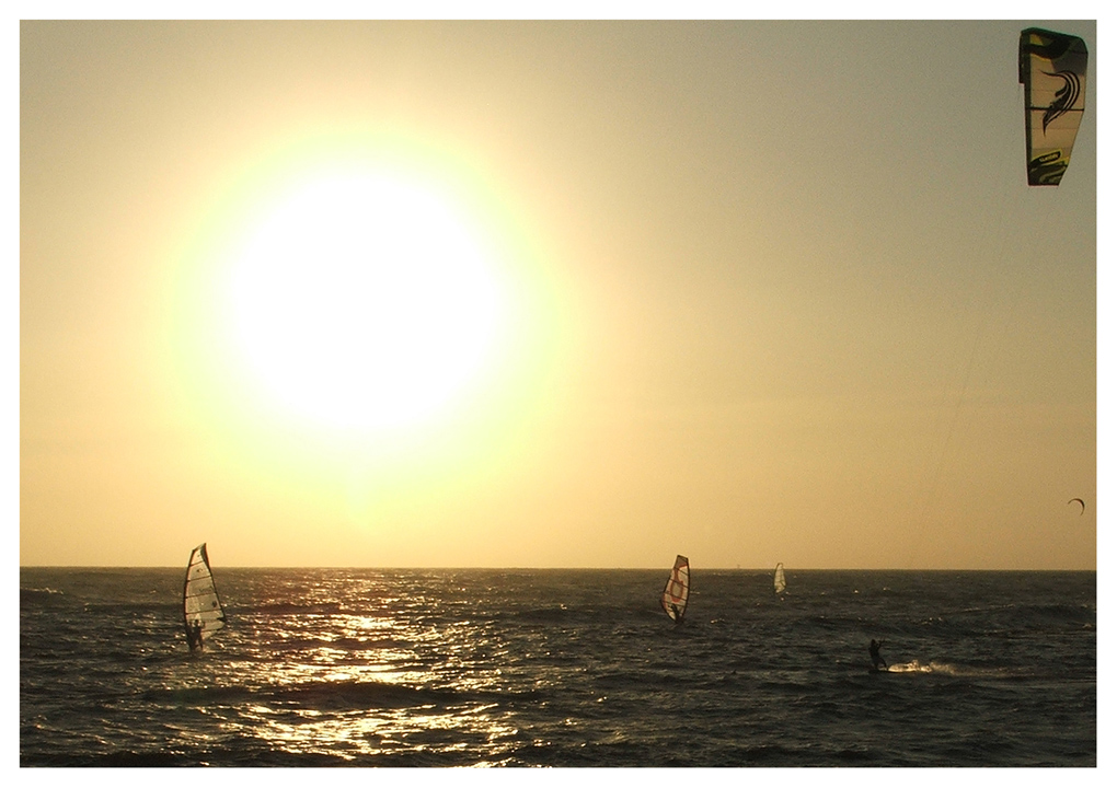 Al tramonto � bellissimo solcare le onde