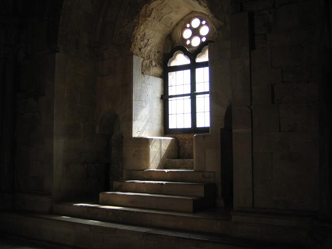 Finestrone in penombra