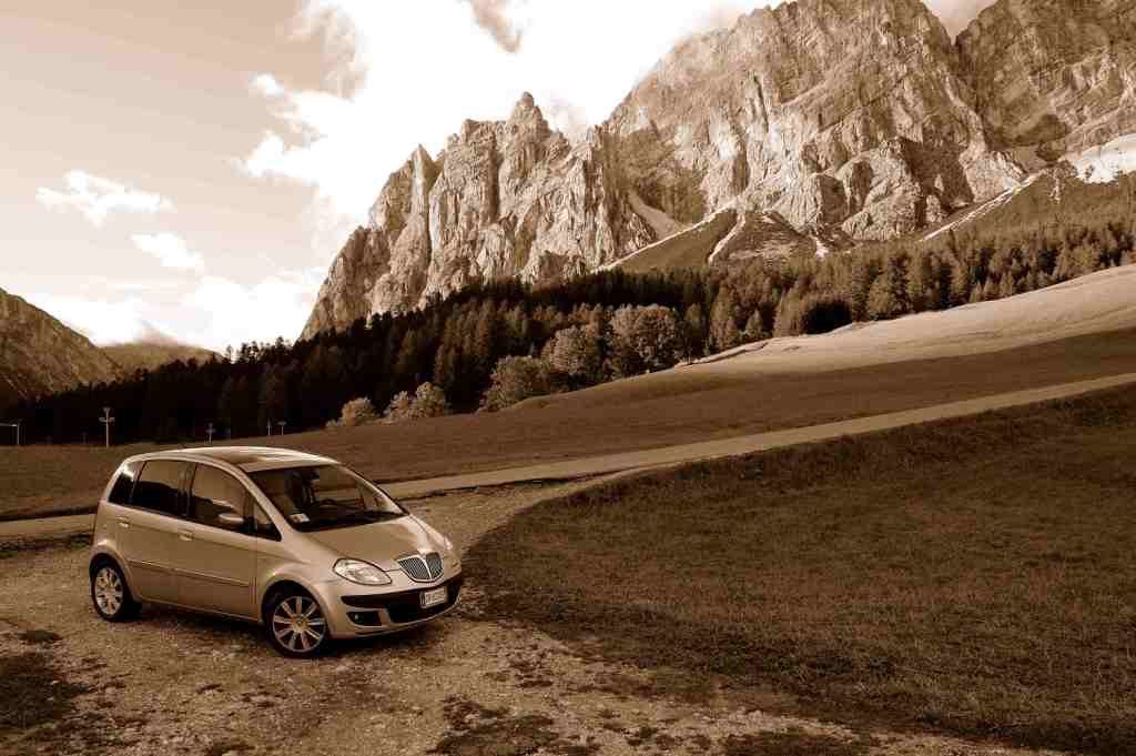 Lancia nelle Dolomiti