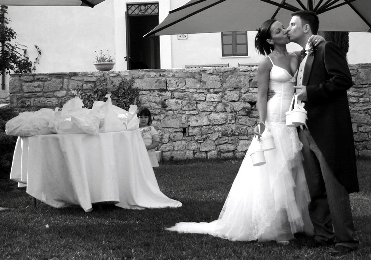 Gli sposi e la bambina