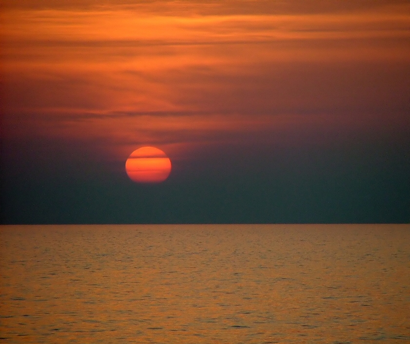 tramonto sul mare