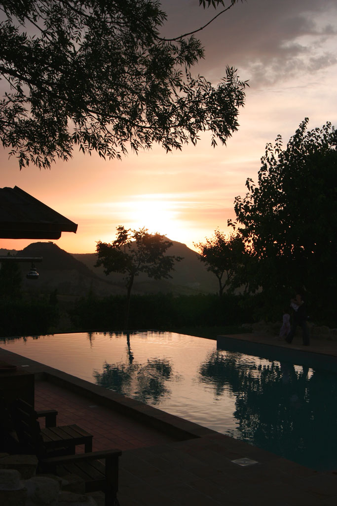 tramonto in piscina