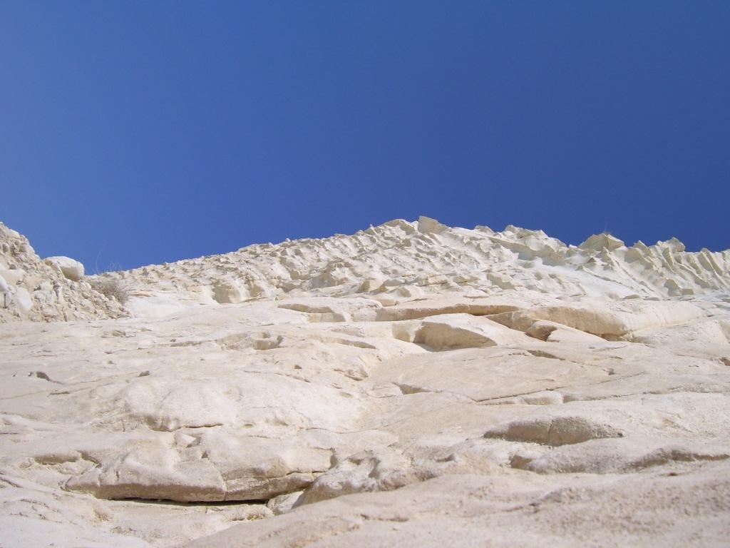 sicilia tutto il resto e' in ombra