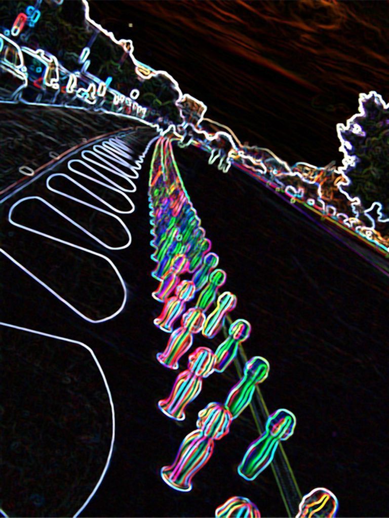 Sagome in gioco di luci