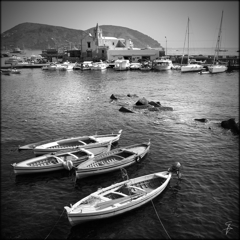 quattro barche e mezza