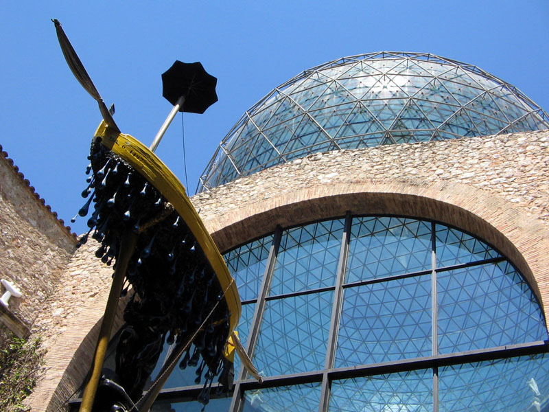 barca e sfera Salvador Dal�