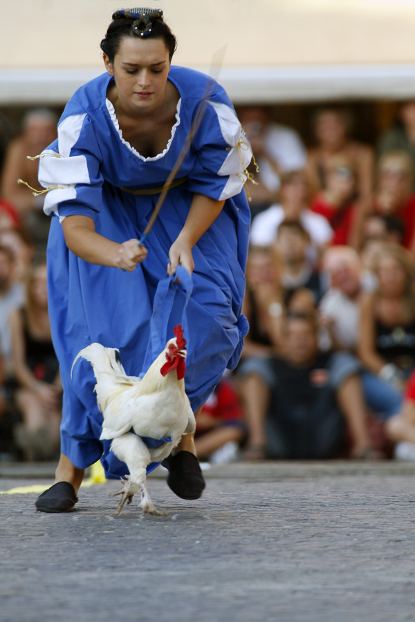 Palio Isola Dovarese ( CR ) - Corsa dei Galli ...