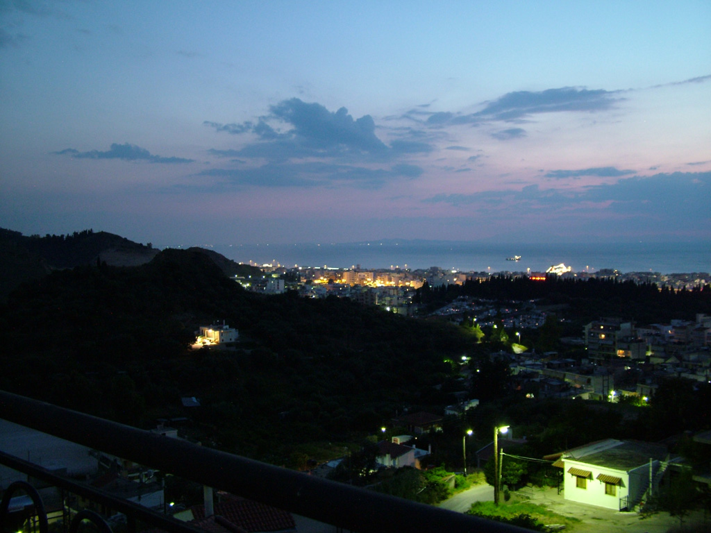 Patrasso By Night (2)