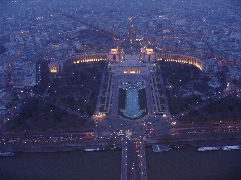 in cima alla torre eiffel