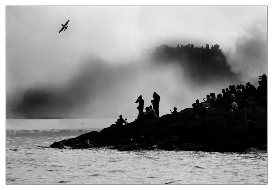 ::: VIRATA NEL FUMO :::