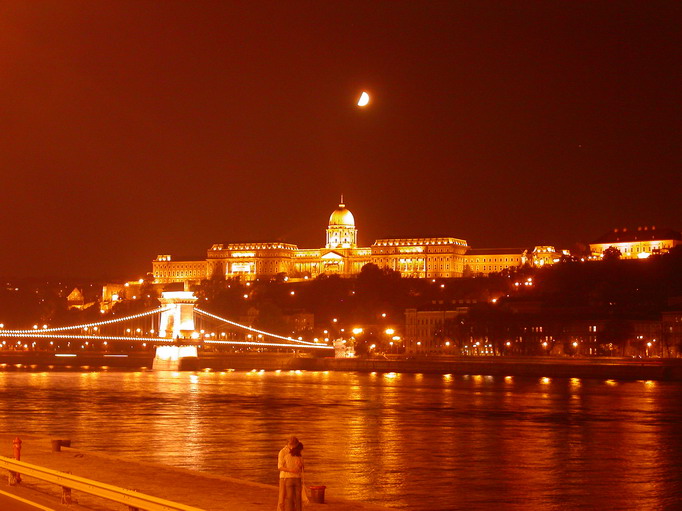 Un romantico abbraccio...a Budapest