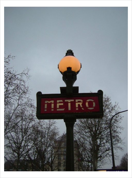 cartello metro parigina