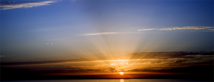 tramonto tra le nuvole