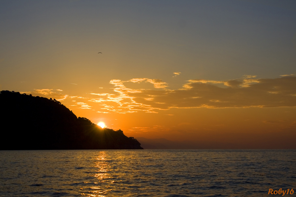 L'alba dietro Portofino