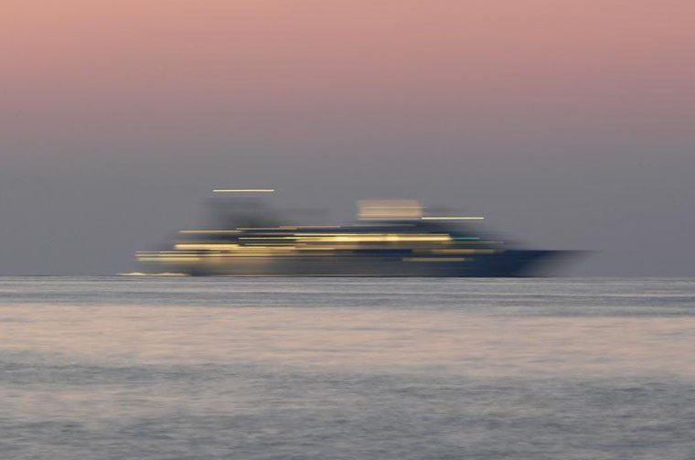 Vascello Fantasma nello Stretto di Messina