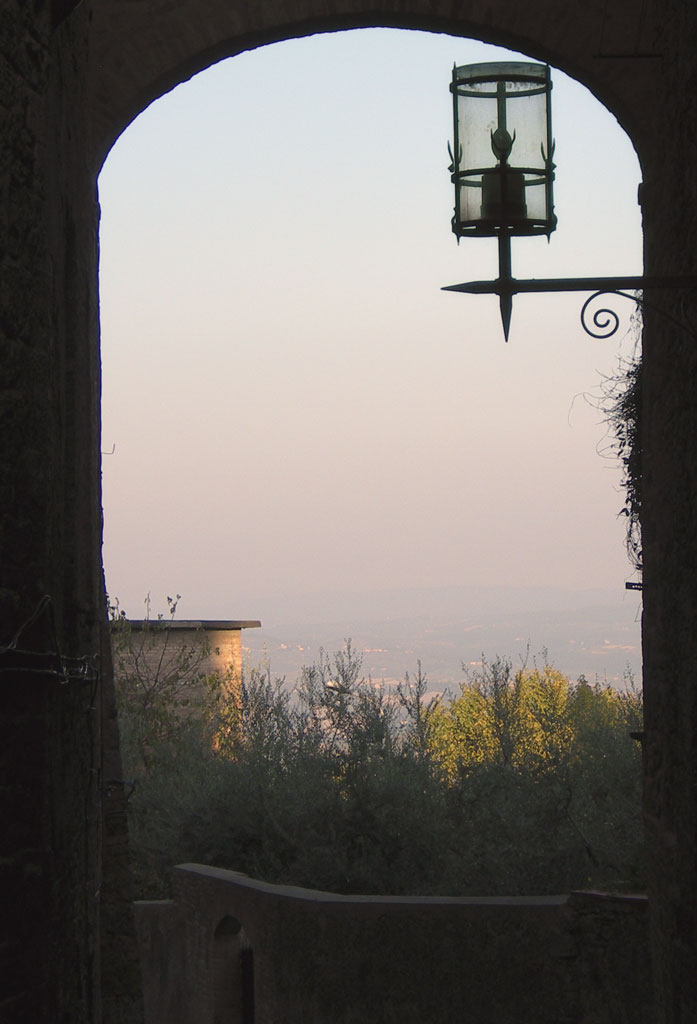 Paesaggio con lanterna