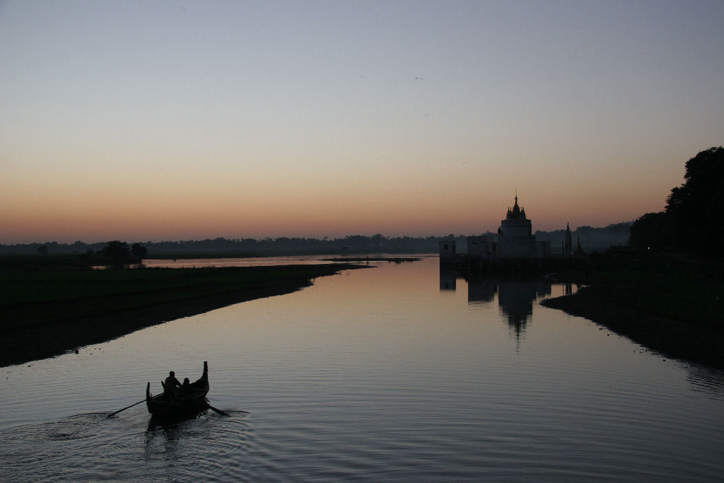 Myanmar - Sunset at U'Bein Bridge