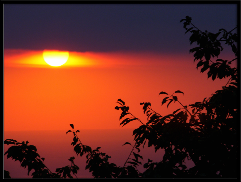 dai colori caldi e intensi l'alba d'ottobre