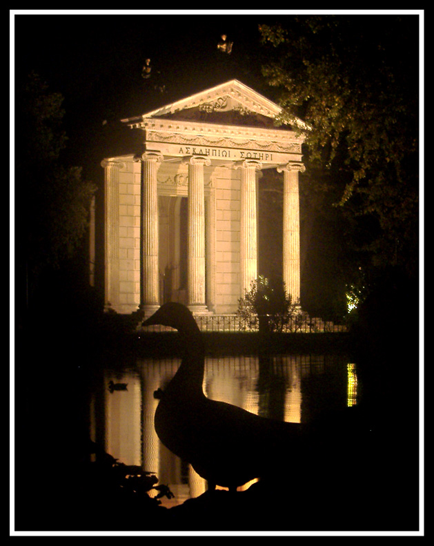 all'ombra del tempio