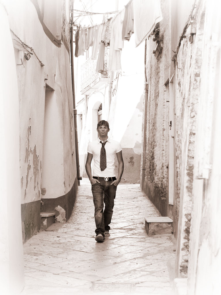 IN UN VICOLO DI SERRA_2