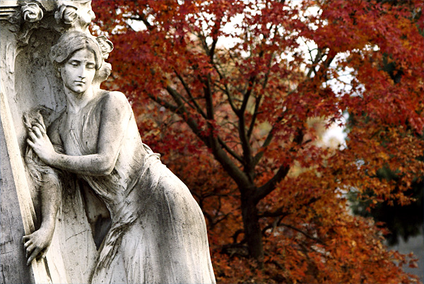 Serie "Cimitero monumentale di Torino" di Pavel Maximov