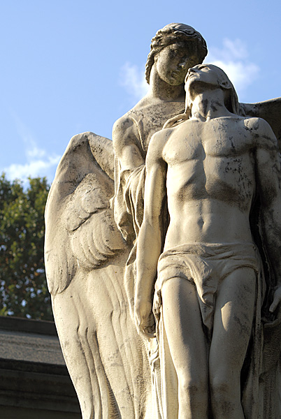 Serie "Cimitero monumentale di Torino" di Pavel Maximov