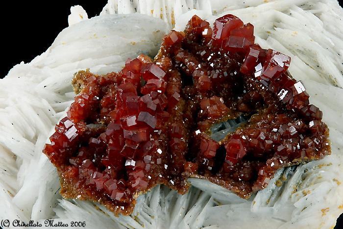 Vanadinite su Barite