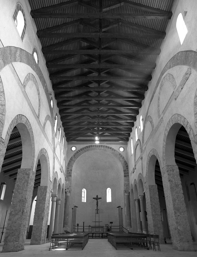 S.Benedetto, interno