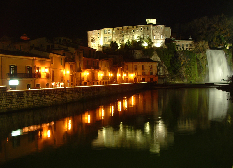 isola di notte