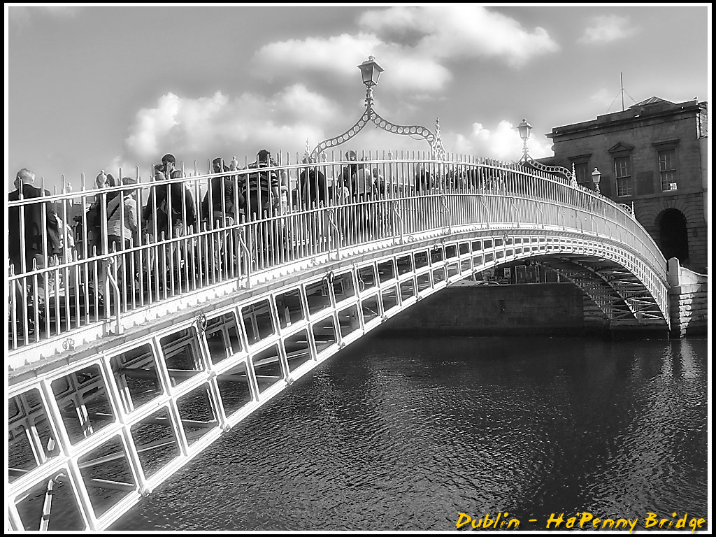 Dublin City Centre - Ha'Penny Bridge - Sep 06