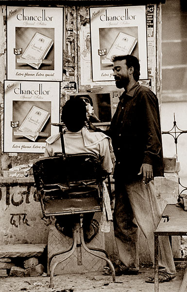 benares (Varanasi)  INDIA  1997