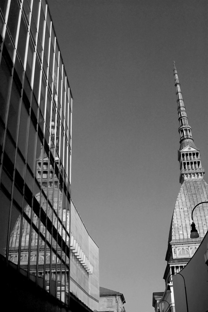 L'architettura di ieri si rispecchia in quella di oggi.