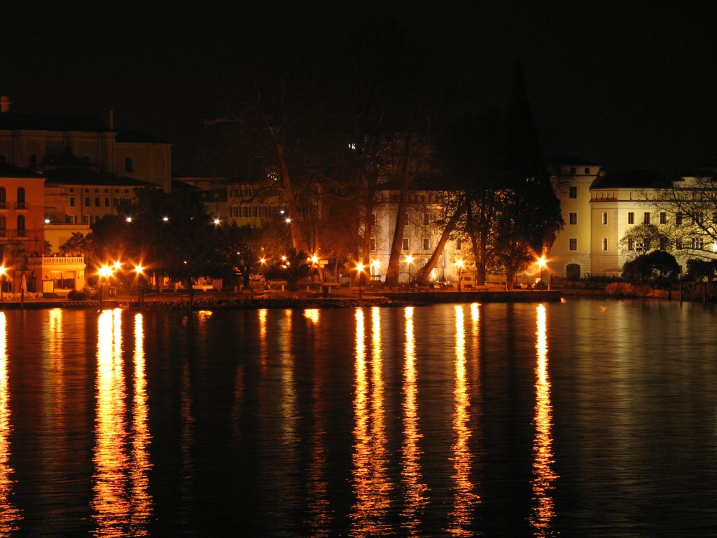 Riva del Garda by night