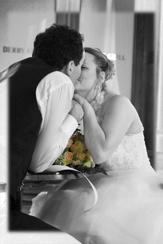 bacio "nell'hotel de la ville"