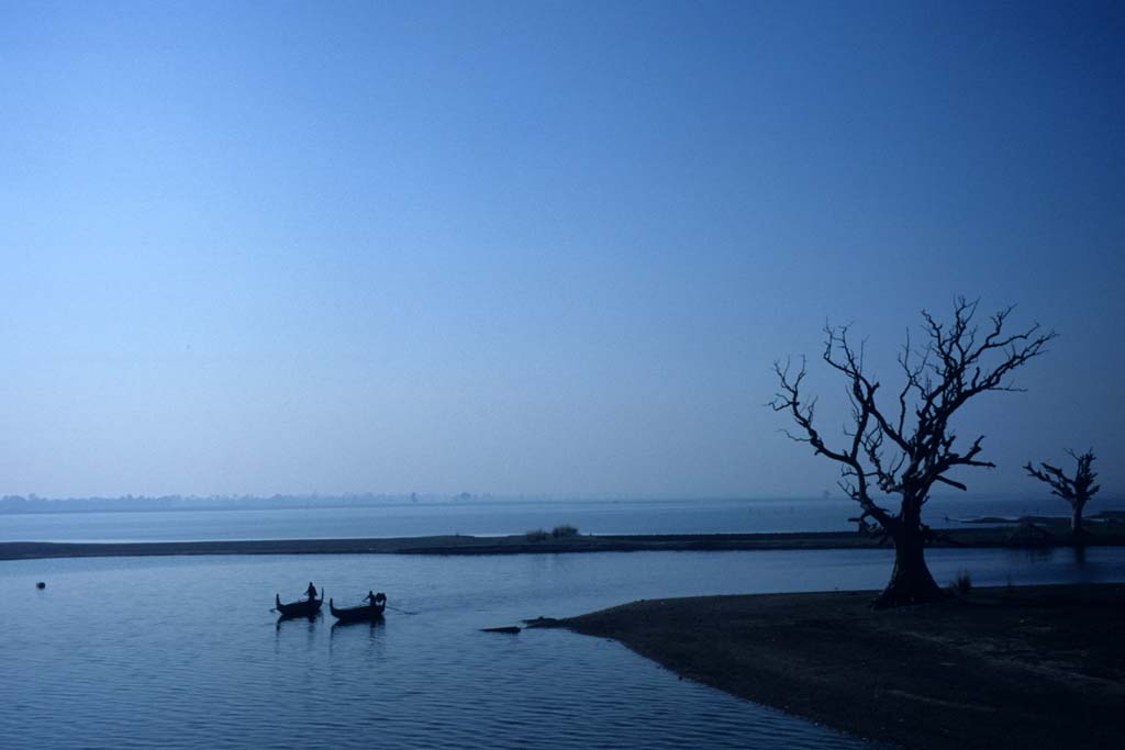 birmania  localit� amarapura controluce