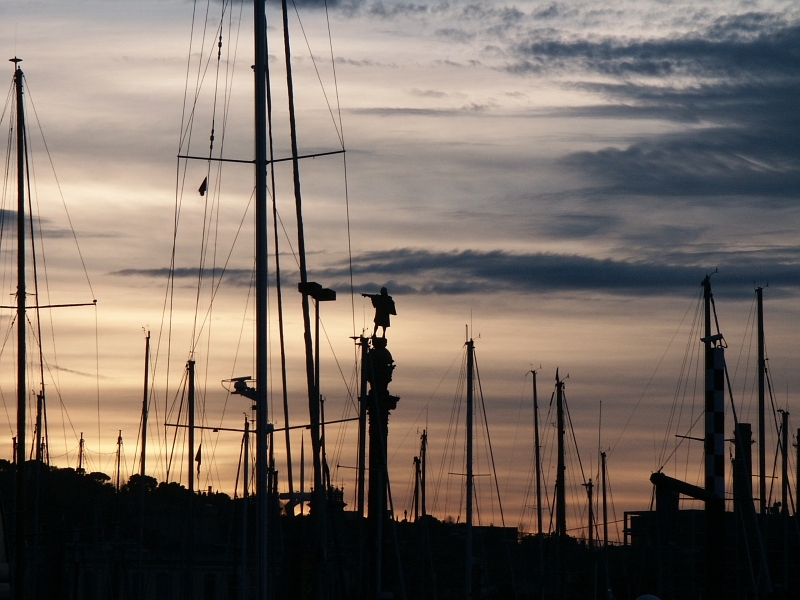 Il mare? Sempre dritto.