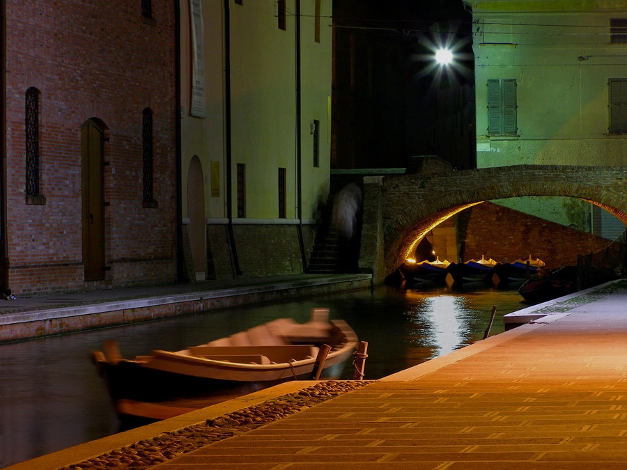 Canale notturno