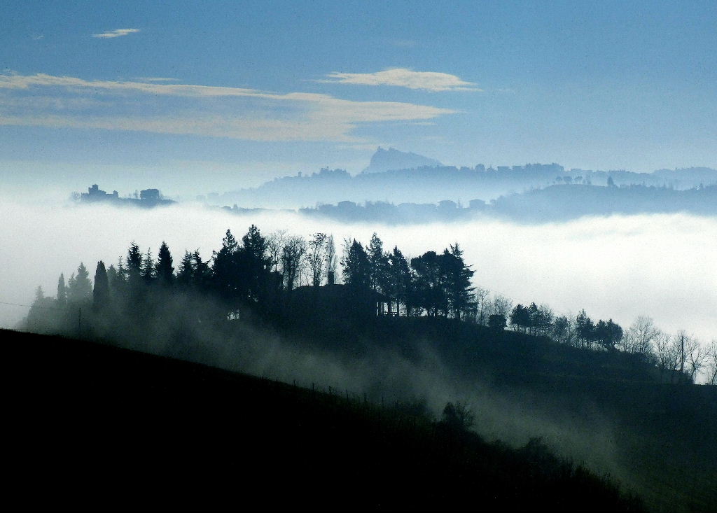 nebbia sulle colline