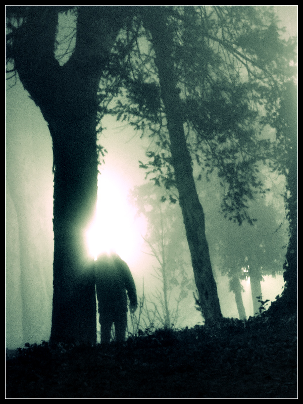 Man with Light Head (autoscatto)