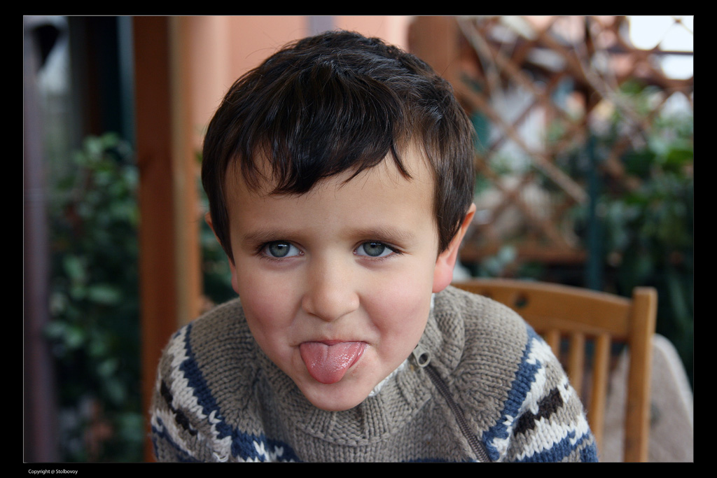 Ma si fanno le linguacce?