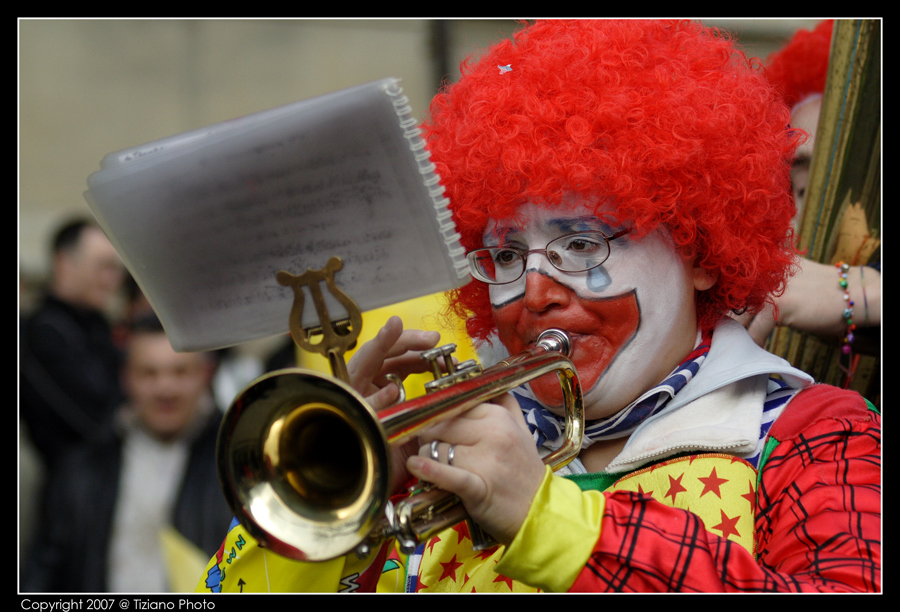 Clown trombettista