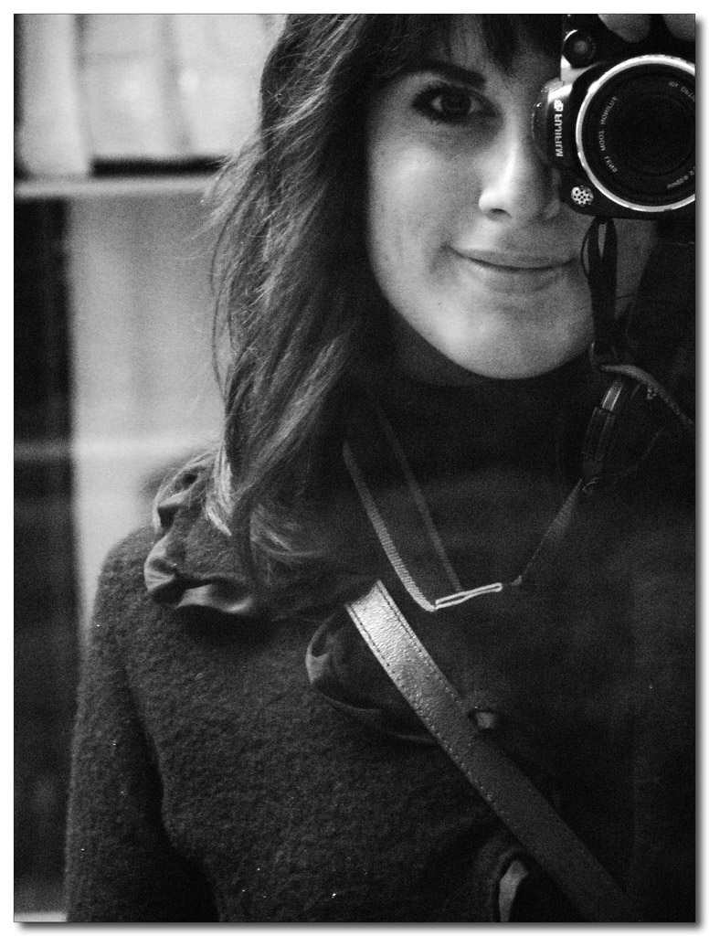 "Autoritratto allo specchio" -dedicata al mio ragazzo che mi ha regalato la splendida FUJINA!