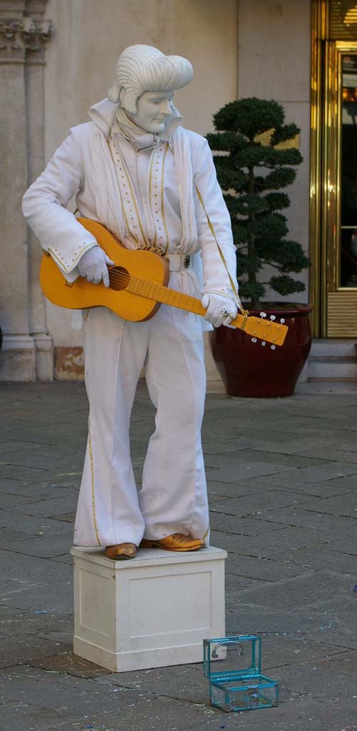 Elvis the Pelvis in Venice!