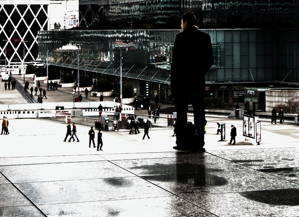 Un uomo a La D�fense