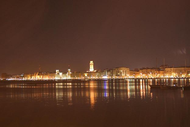 Uno sguardo di Bari dal mare.......2