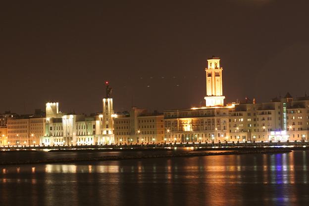 Lungomare illuminato