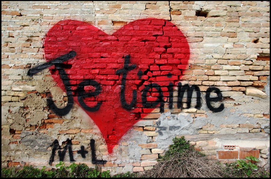 Nuovo amore sui vecchi muri